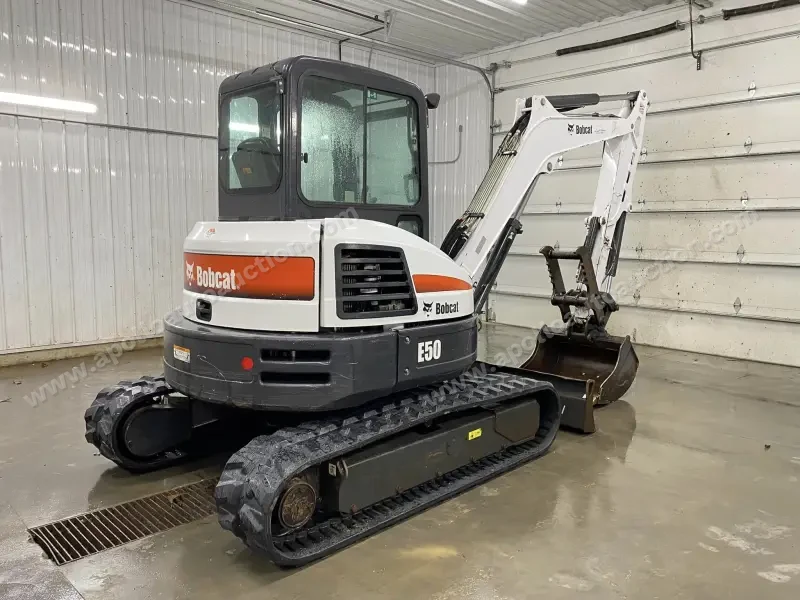 2015 Bobcat E50 photo 2