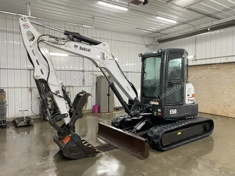 2015 Bobcat E50 photo 1