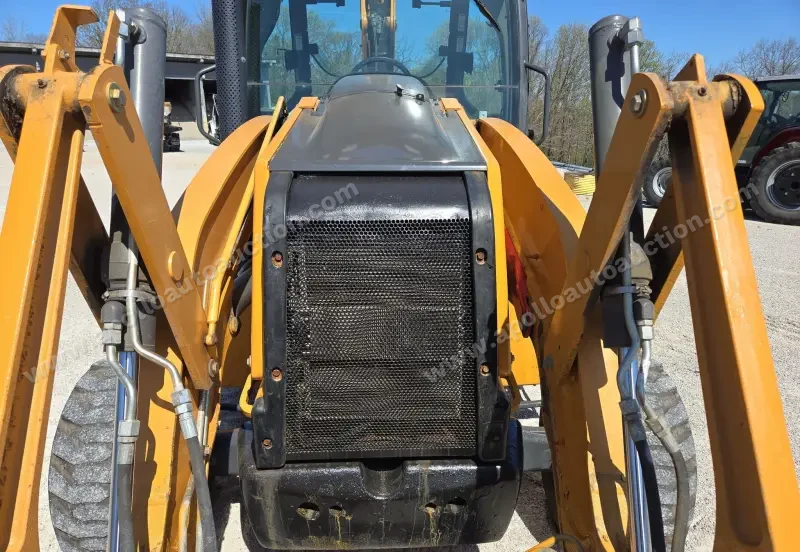 2016 Case 580 Super N photo 103