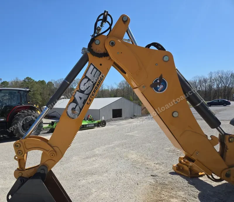 2016 Case 580 Super N photo 74