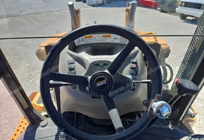2016 Case 580 Super N photo 115