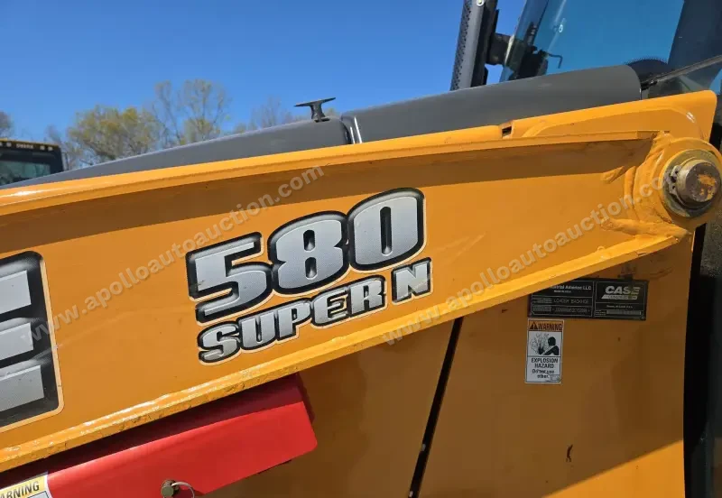2016 Case 580 Super N photo 10
