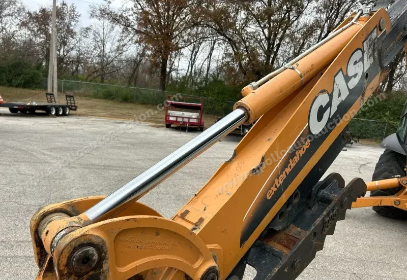2010 Case 580 Super N photo 39