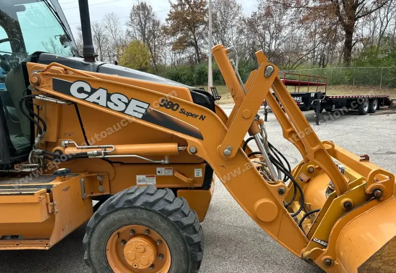 2010 Case 580 Super N photo 21