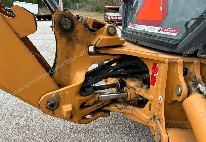 2010 Case 580 Super N photo 35
