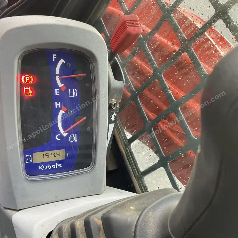 2016 KUBOTA SVL75-2 photo 36