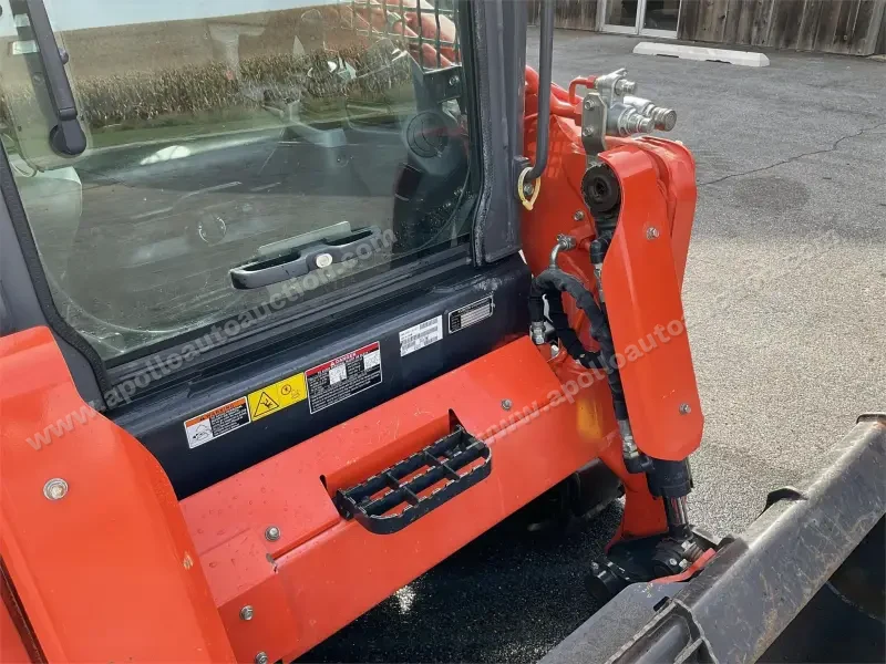 2016 KUBOTA SVL75-2 photo 15
