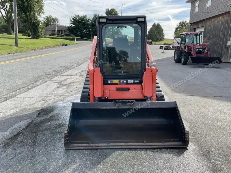 2016 KUBOTA SVL75-2 photo 3