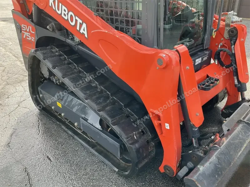 2016 KUBOTA SVL75-2 photo 17