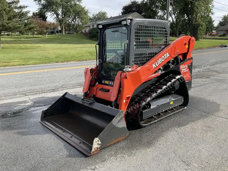 2016 KUBOTA SVL75-2 photo 1
