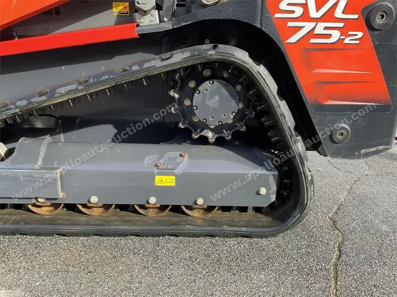 2016 KUBOTA SVL75-2 photo 9