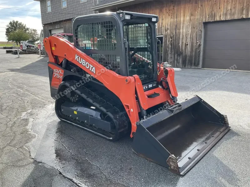 2016 KUBOTA SVL75-2 photo 4
