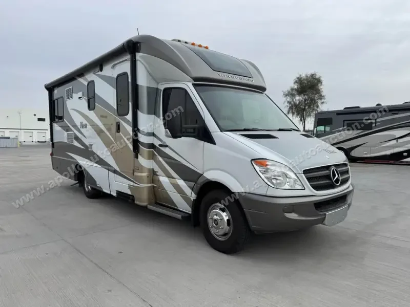 2014 Winnebago View Profile 24G photo 1