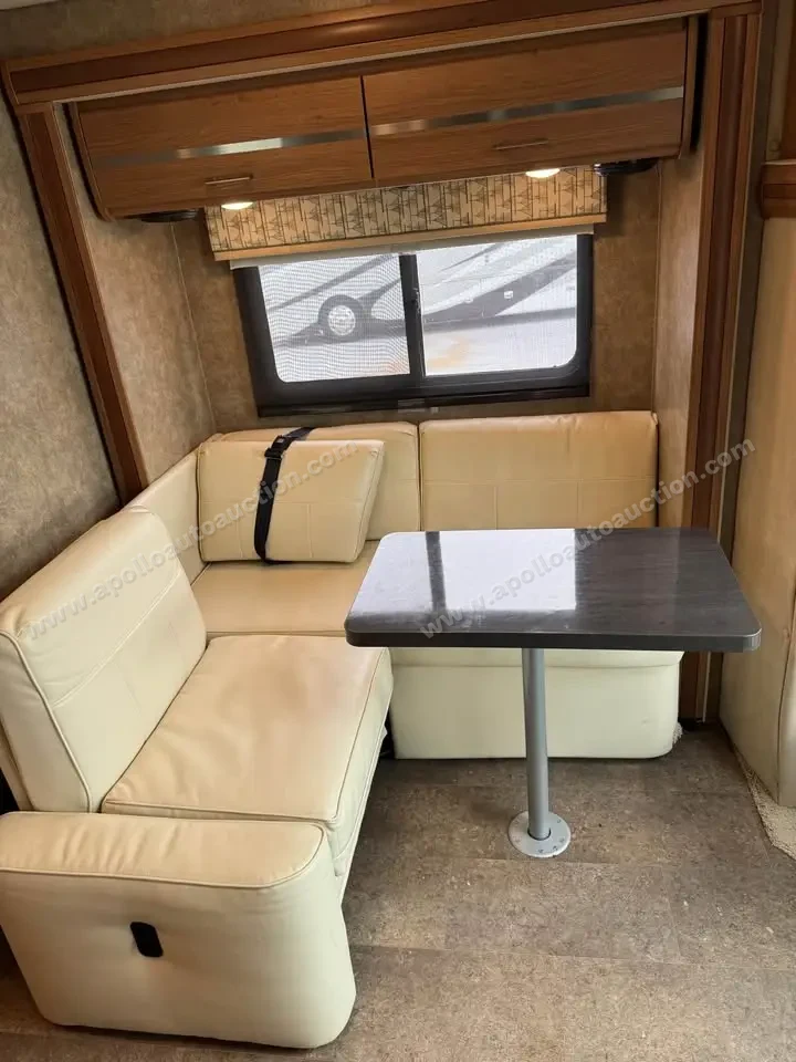 2014 Winnebago View Profile 24G photo 10