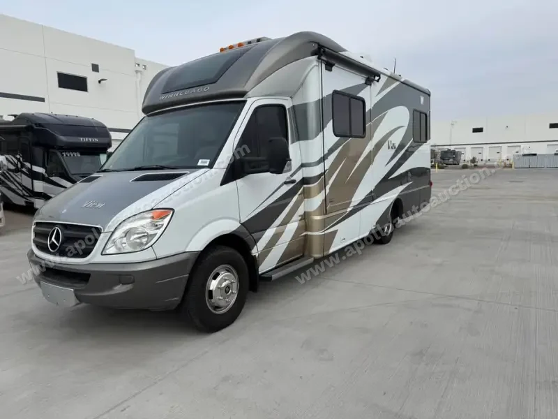 2014 Winnebago View Profile 24G photo 4