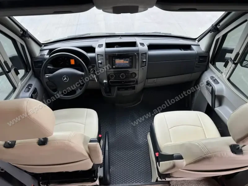 2014 Winnebago View Profile 24G photo 7