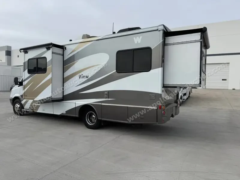 2014 Winnebago View Profile 24G photo 5
