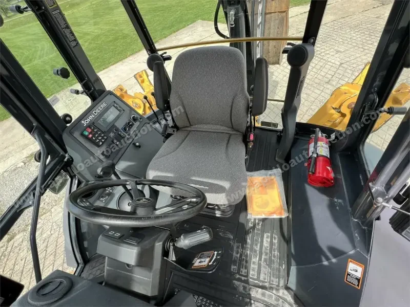 2015 John Deere 310SL photo 36