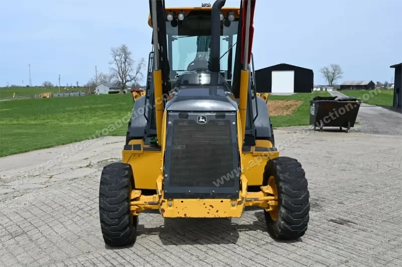 2015 John Deere 310SL photo 24