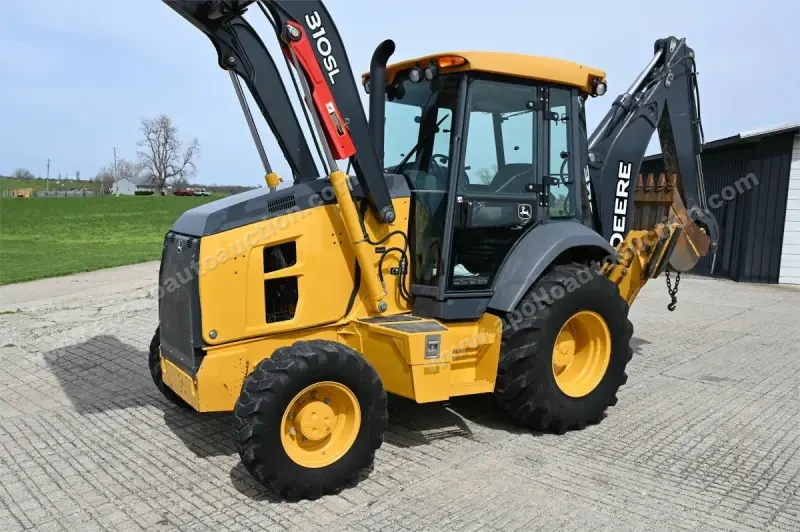 2015 John Deere 310SL photo 6