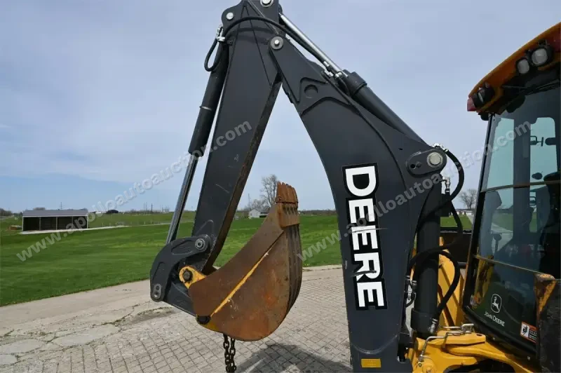 2015 John Deere 310SL photo 12