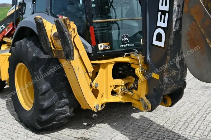 2015 John Deere 310SL photo 9