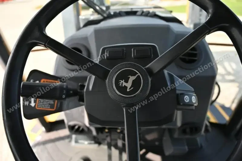 2016 John Deere 310L photo 19