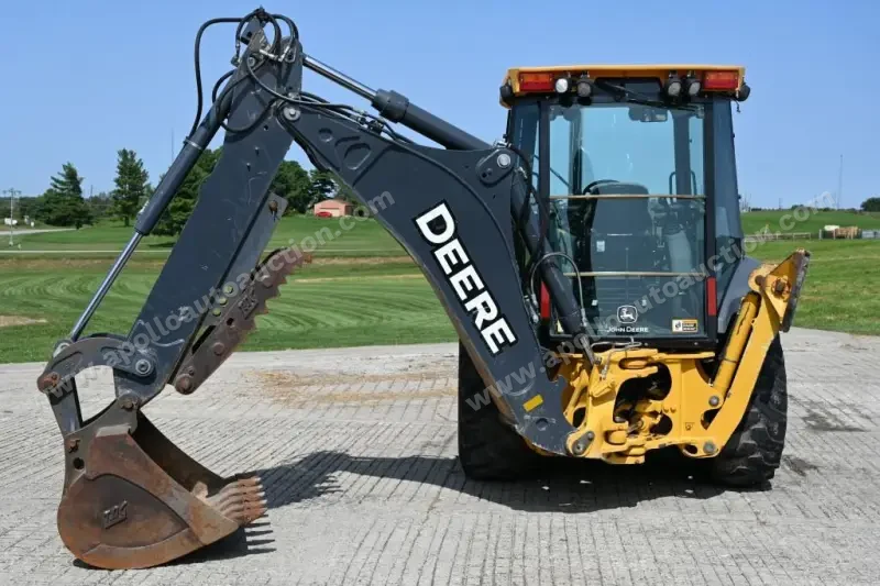 2016 John Deere 310L photo 6