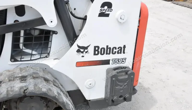 2016 Bobcat T595 photo 11