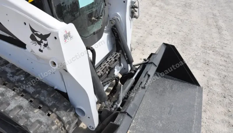 2016 Bobcat T595 photo 19