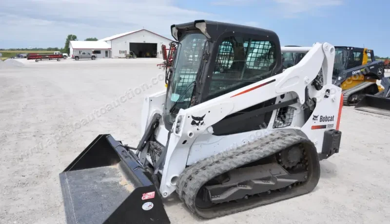 2016 Bobcat T595 photo 1