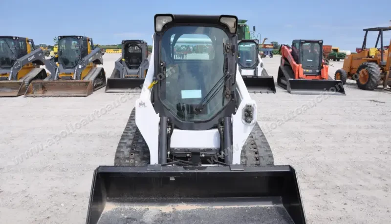 2016 Bobcat T595 photo 2