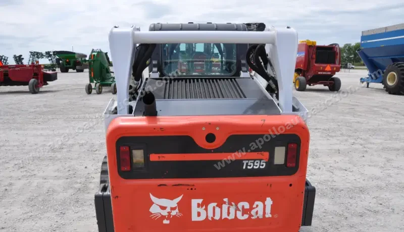 2016 Bobcat T595 photo 6