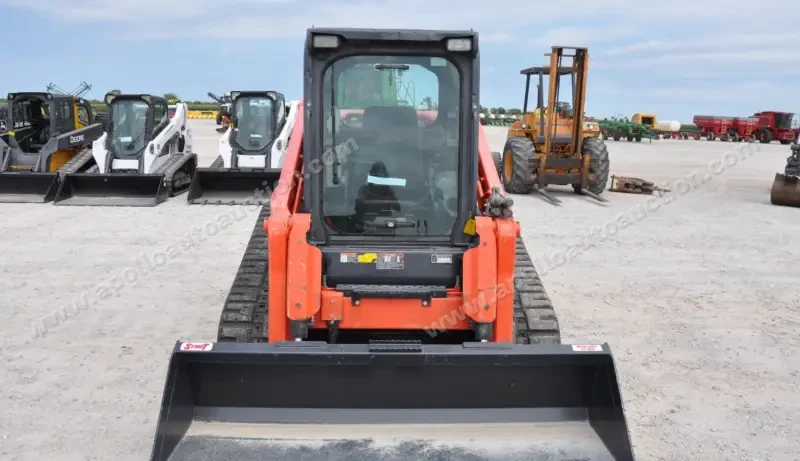 2017 Kubota SVL95-2S photo 2