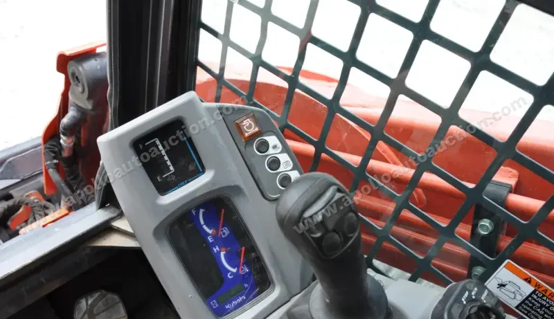 2017 Kubota SVL95-2S photo 34