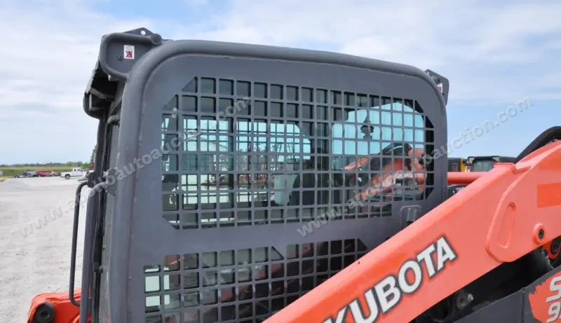 2017 Kubota SVL95-2S photo 11