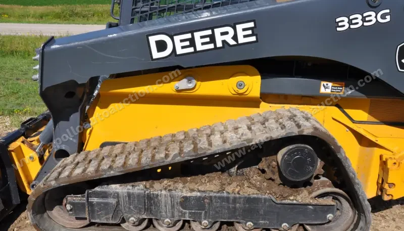 2018 John Deere 333G photo 21