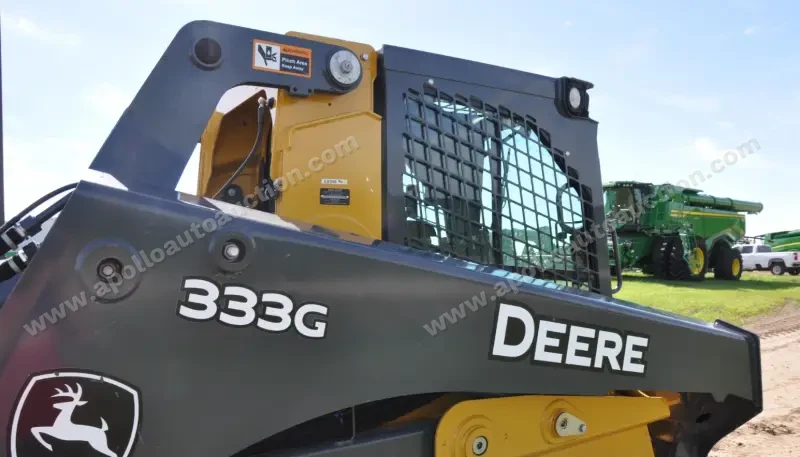 2018 John Deere 333G photo 31
