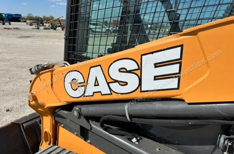 2019 Case TV370 photo 17