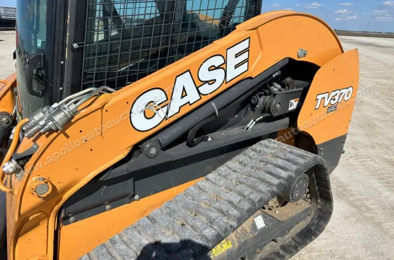 2019 Case TV370 photo 10