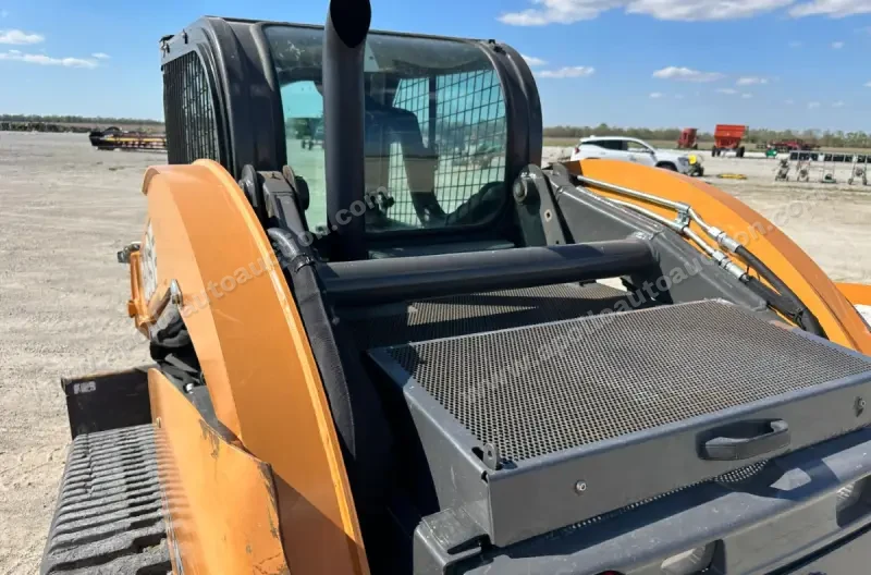 2019 Case TV370 photo 19