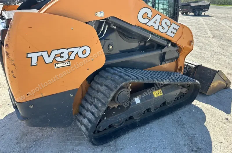 2019 Case TV370 photo 34