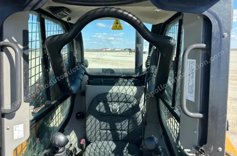 2019 Case TV370 photo 39