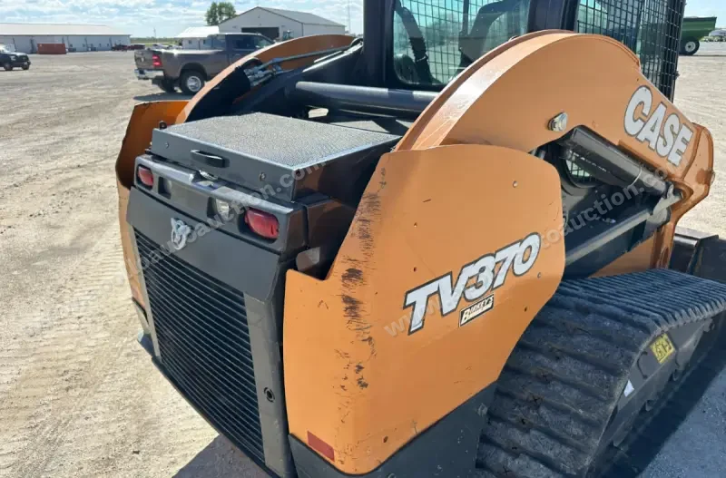 2019 Case TV370 photo 24