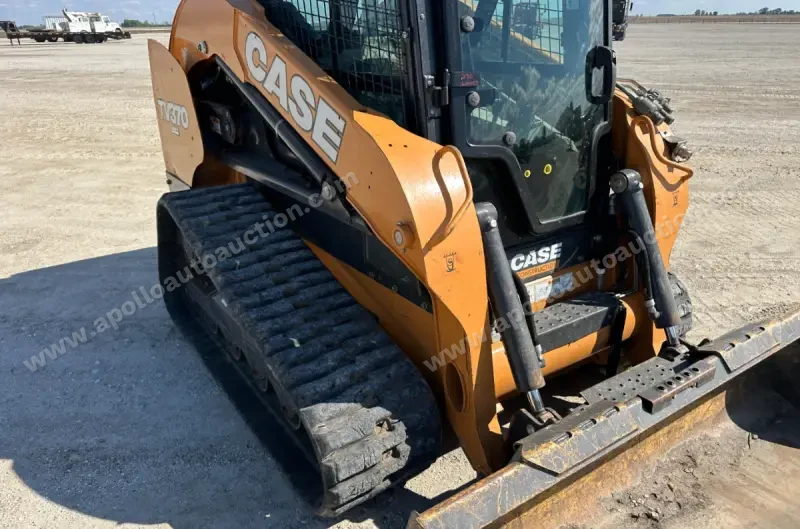 2019 Case TV370 photo 13