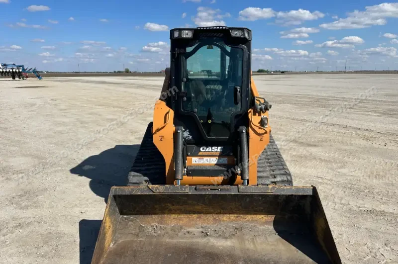 2019 Case TV370 photo 2