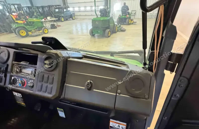 2021 John Deere XUV 835M Gator 4x4 photo 37