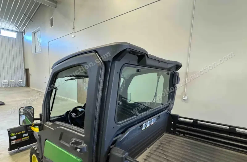 2021 John Deere XUV 835M Gator 4x4 photo 17