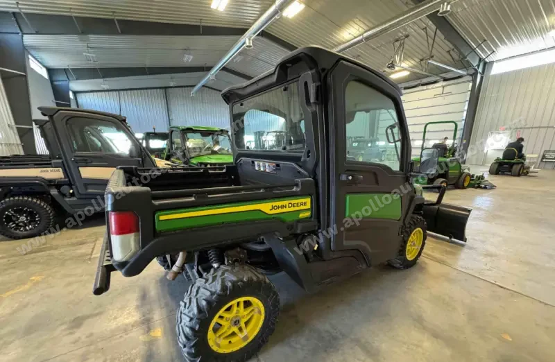 2021 John Deere XUV 835M Gator 4x4 photo 5