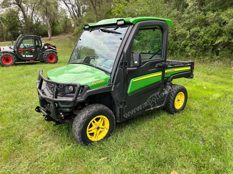 2019 John Deere Gator XUV835R UTV photo 3